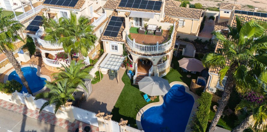 Villa à Santa Pola, Alicante, Espagne 6 chambres, 262 m2 No. 155939