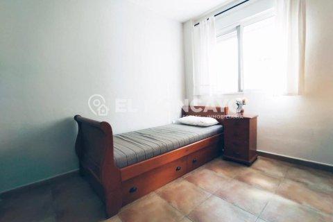 Продажа квартиры в Гуардамар-дель-Сегура, Аликанте, Испания 2 спальни, 75м2 №183813 - фото 28