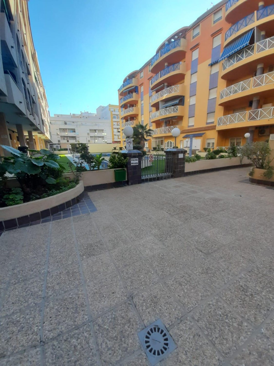 Apartment in Torrevieja, Alicante, Spain 3 bedrooms, 1 sq.m. No. 183816