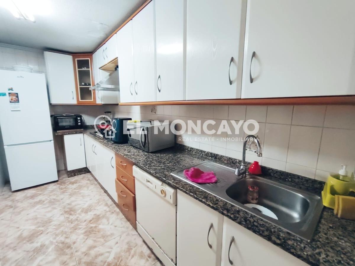 Квартира в Альморади, Аликанте, Испания 4 спальни, 111м2 №183815