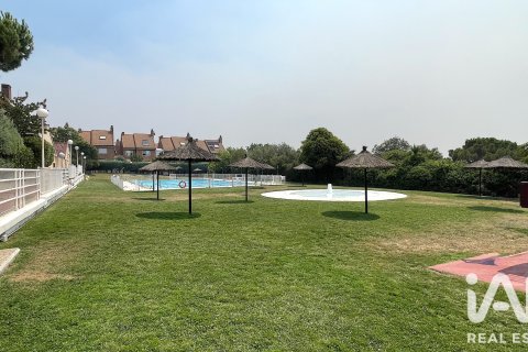 Townhouse in Las Rozas de Madrid, Madrid, Spanien 4 Schlafzimmer, 235 m2 Nr. 192146