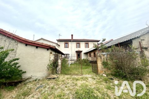 Huvila Riello, Leon, Espanja 4 makuuhuonetta, 384 m2 No. 192151