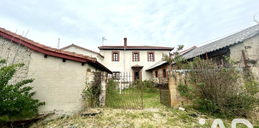 Villa Riello, Leon, Spānijā 4 istabas, 384 m2 Nr. 192151