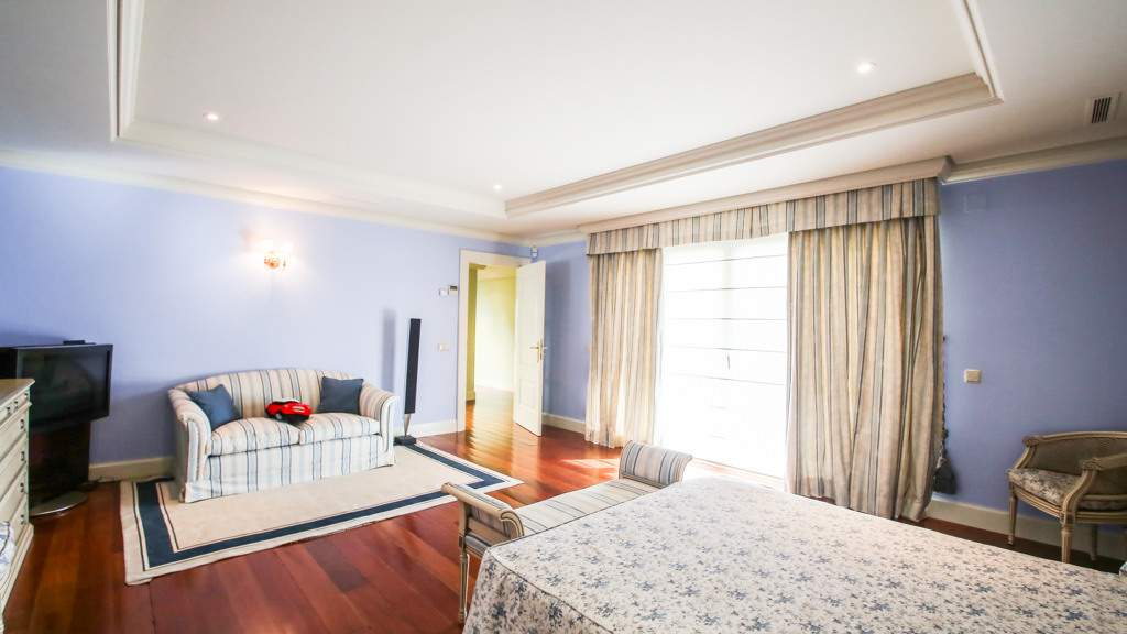 Villa en Pozuelo de Alarcón, Madrid, España 6 dormitorios, 1233 m2 No. 102524
