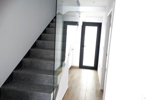 Kaupunkipientalo myytävänä Pilar de la Horadada, Alicante, Espanja, 3 makuuhuonetta, 116 m2 No. 142786 - kuva 5