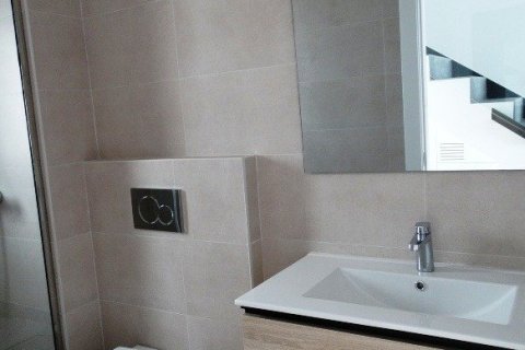 Kaupunkipientalo myytävänä Pilar de la Horadada, Alicante, Espanja, 3 makuuhuonetta, 116 m2 No. 142786 - kuva 13