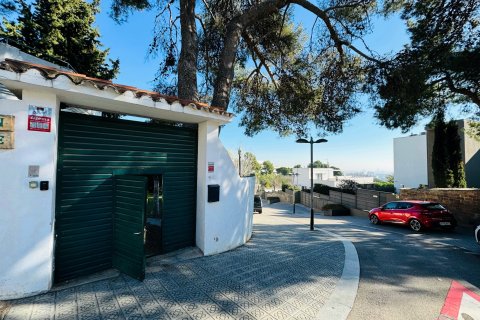 Villa à vendre Barcelona, Espagne, 6 chambres, 214 m2 No. 133539 - photo 11