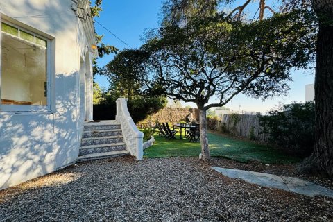 Villa à vendre Barcelona, Espagne, 6 chambres, 214 m2 No. 133539 - photo 5