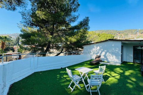 Villa à vendre Barcelona, Espagne, 6 chambres, 214 m2 No. 133539 - photo 7