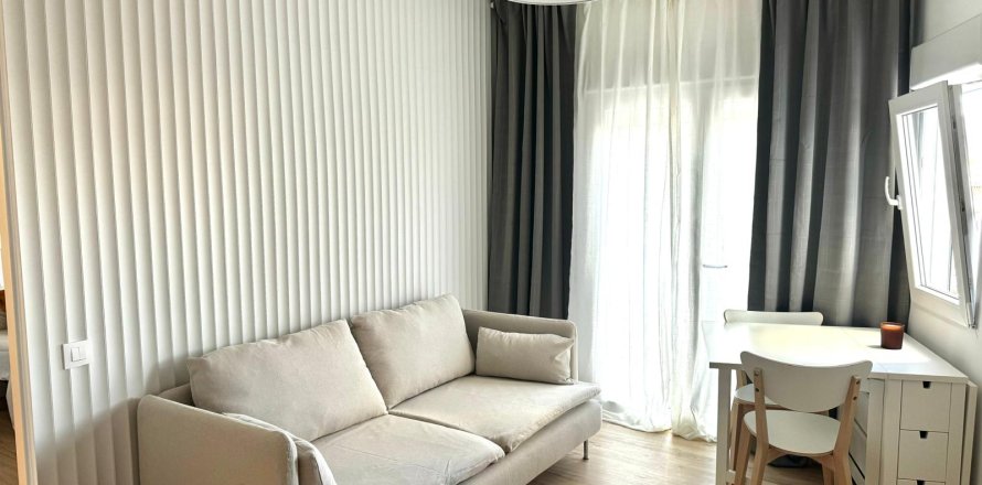 Apartment Barcelona, Espagne 3 chambres, 59 m2 No. 133538