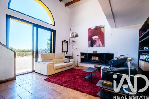 Talo myytävänä Castellvi de la Marca, Barcelona, Espanja, 4 makuuhuonetta, 600 m2 No. 152270 - kuva 8