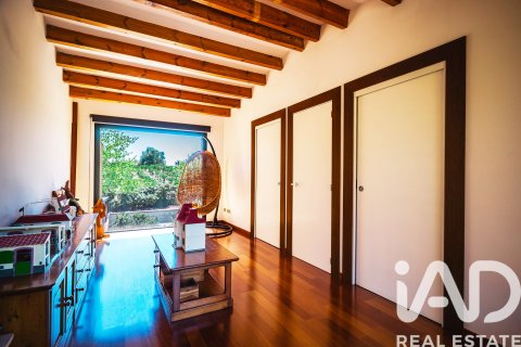 Talo myytävänä Castellvi de la Marca, Barcelona, Espanja, 4 makuuhuonetta, 600 m2 No. 152270 - kuva 18