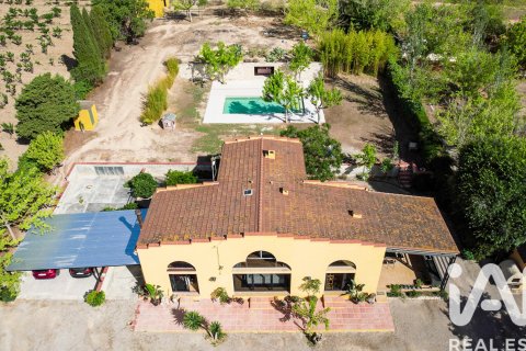 Talo myytävänä Castellvi de la Marca, Barcelona, Espanja, 4 makuuhuonetta, 600 m2 No. 152270 - kuva 1