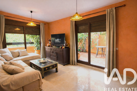 Huoneisto myytävänä Estepona, Malaga, Espanja, 1 makuuhuone, 126 m2 No. 152265 - kuva 3