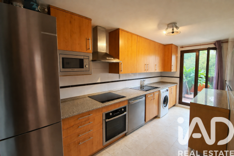 Huoneisto myytävänä Estepona, Malaga, Espanja, 1 makuuhuone, 126 m2 No. 152265 - kuva 8