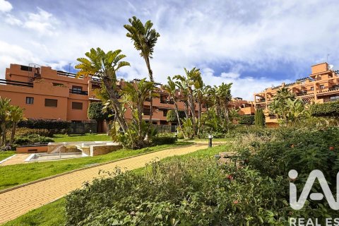 Huoneisto myytävänä Estepona, Malaga, Espanja, 1 makuuhuone, 126 m2 No. 152265 - kuva 2