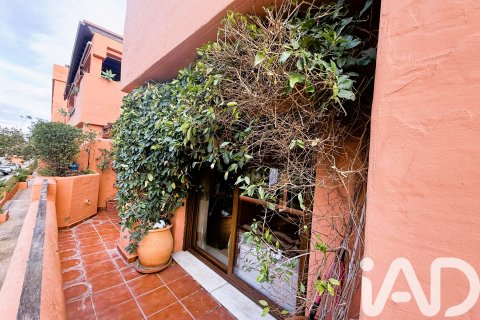 Huoneisto myytävänä Estepona, Malaga, Espanja, 1 makuuhuone, 126 m2 No. 152265 - kuva 4