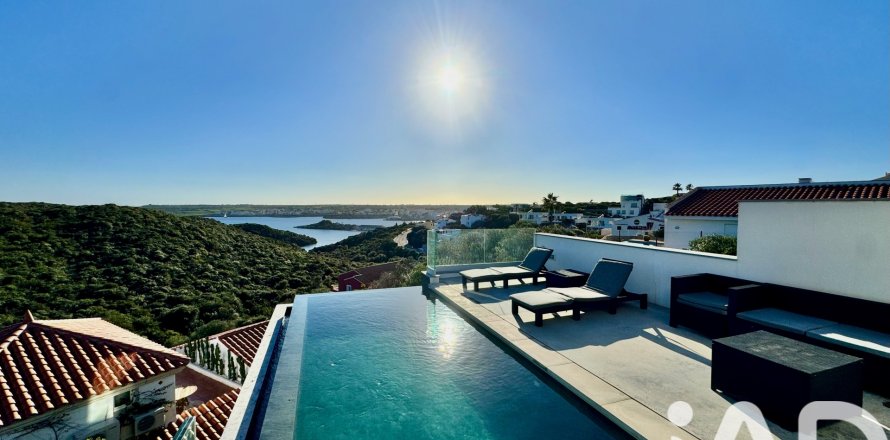 Talo Mahon, Menorca, Espanja 3 makuuhuonetta, 139 m2 No. 152269