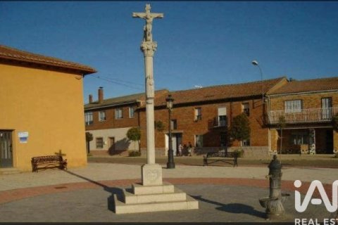 Hotelli myytävänä El Burgo Ranero, Leon, Espanja, 11 makuuhuonetta, 483 m2 No. 152268 - kuva 18