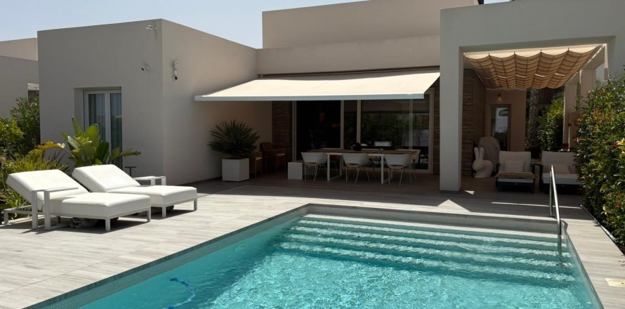 Villa Algorfa, Alicante, Spanien 2 sovrum, 132 kvm. Nr. 139472