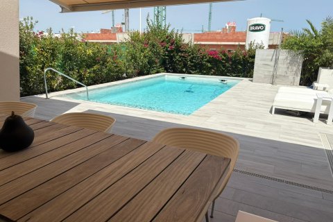Villa till salu Algorfa, Alicante, Spanien 2 sovrum, 132 kvm. Nr. 139472 - foto 2