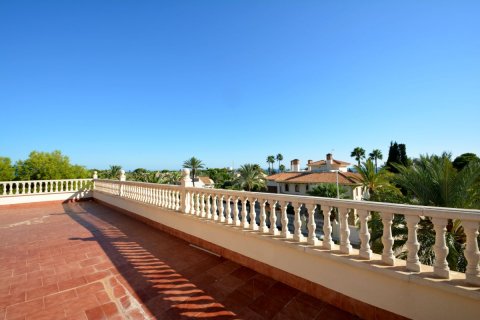 Villa till salu Alicante, Spanien 9 sovrum, 511 kvm. Nr. 139475 - foto 11