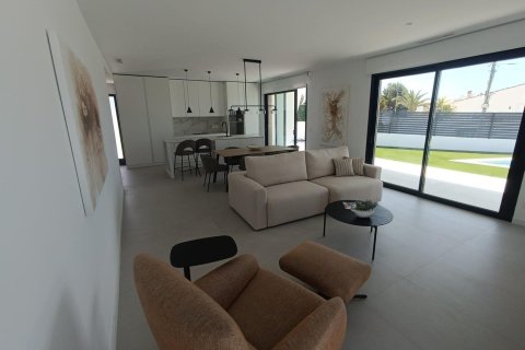 Villa till salu Ciudad Quesada, Alicante, Spanien 3 sovrum, 150 kvm. Nr. 139473 - foto 8
