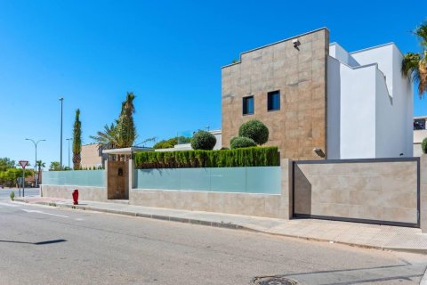 Villa till salu Dehesa De Campoamor, Alicante, Spanien 4 sovrum, 322 kvm. Nr. 139470 - foto 25