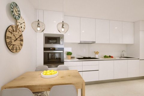 Apartamento en venta en Torrevieja, Alicante, España 2 dormitorios, 71 m2 No. 183561 - foto 4