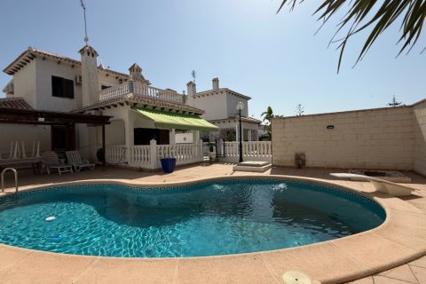 Villa à vendre Alicante, Espagne, 4 chambres, 154 m2 No. 139338 - photo 1