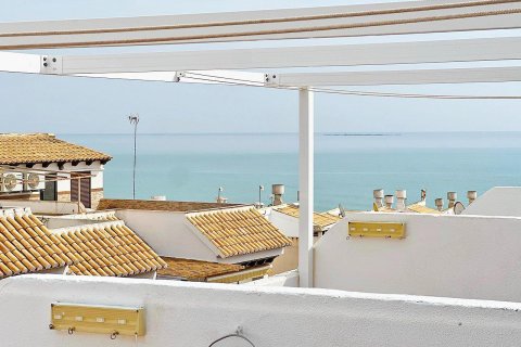Dúplex en Guardamar del Segura, Alicante, España 2 dormitorios, 73 m2 No. 183383