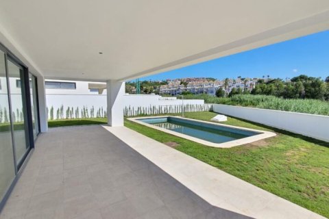 Huvila myytävänä Manilva, Malaga, Espanja, 4 makuuhuonetta, 230 m2 No. 135925 - kuva 28