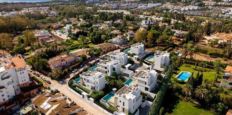 Villa in Estepona, Malaga, Spanien 3 Schlafzimmer, 259 m2 Nr. 135922