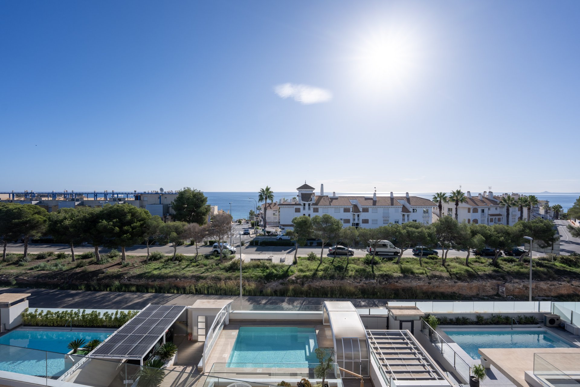 Villa i Alicante, Spanien 4 sovrum, 302 kvm. Nr. 142488