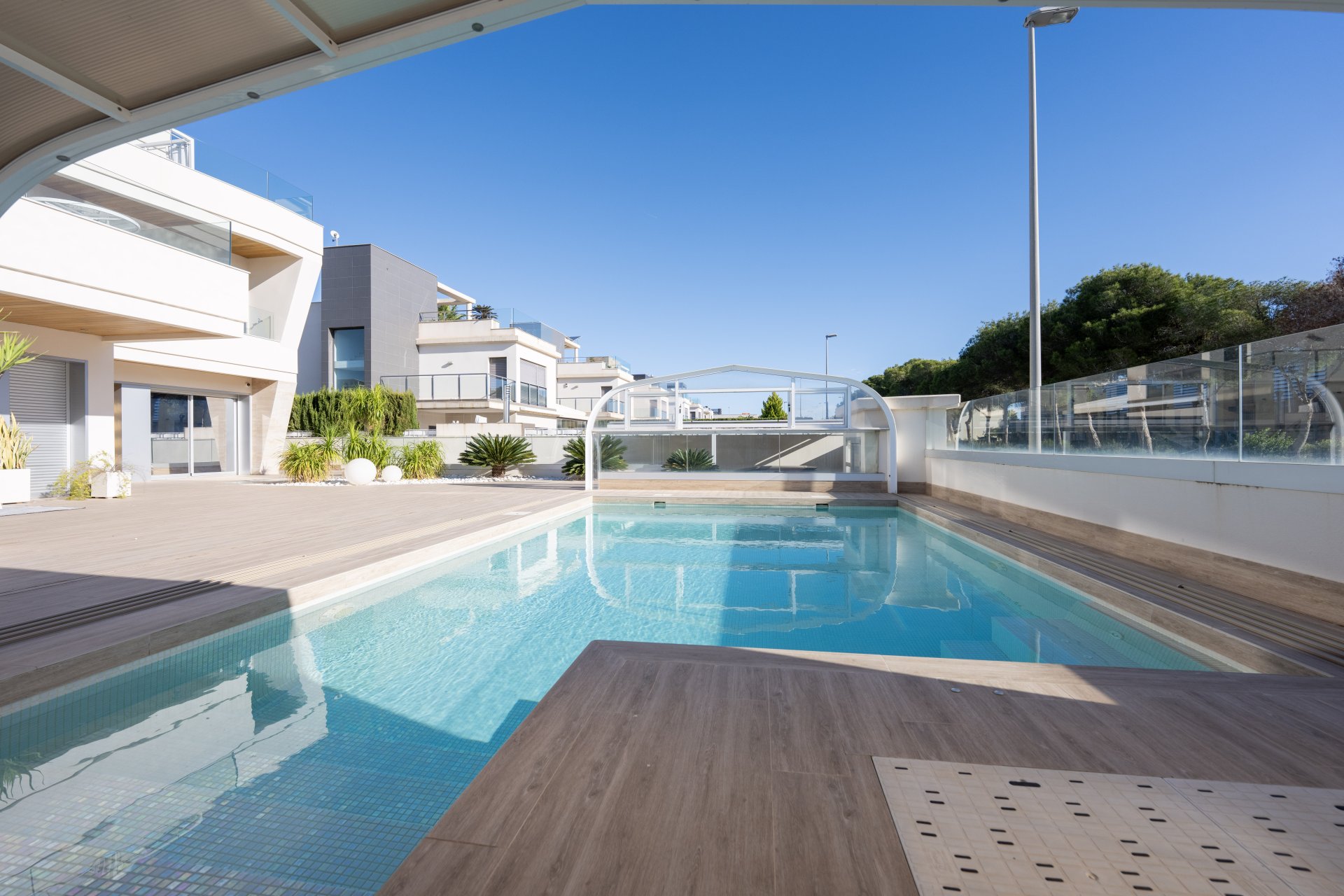 Villa i Alicante, Spanien 4 sovrum, 302 kvm. Nr. 142488