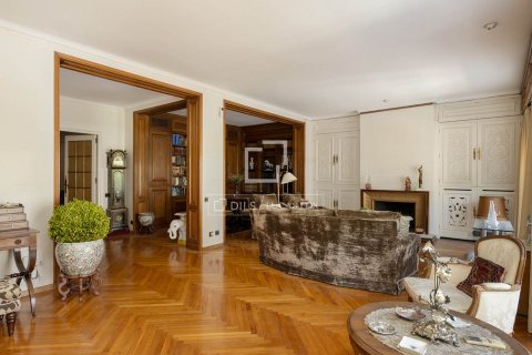 Dzīvoklis pārdošanā Barcelona, Spānijā 5 istabas, 260 m2 Nr. 150214 - attēls 5