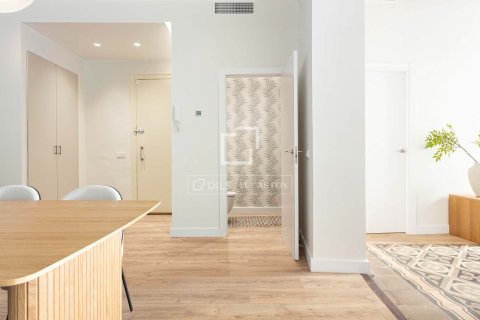 Apartamento en venta en Barcelona, España 3 dormitorios, 155 m2 No. 150212 - foto 5