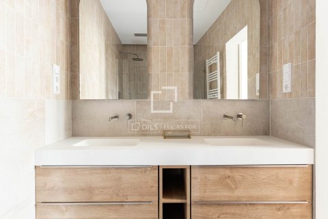 Apartamento en venta en Barcelona, España 3 dormitorios, 155 m2 No. 150212 - foto 19