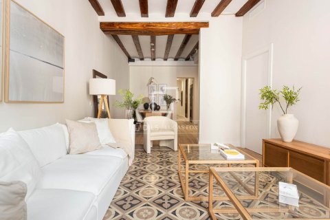 Apartamento en venta en Barcelona, España 3 dormitorios, 155 m2 No. 150212 - foto 2