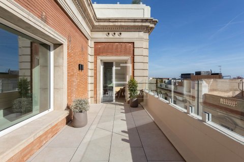 Ático en venta en Barcelona, España 4 dormitorios, 268 m2 No. 150209 - foto 16