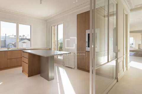 Ático en venta en Barcelona, España 4 dormitorios, 268 m2 No. 150209 - foto 10