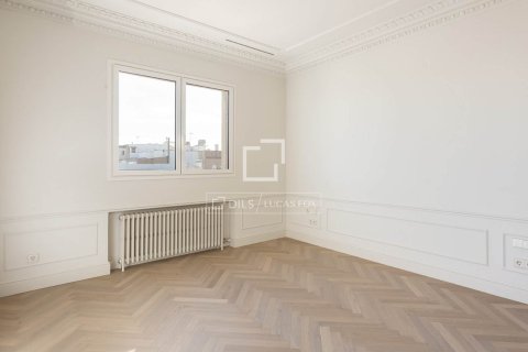 Ático en venta en Barcelona, España 4 dormitorios, 268 m2 No. 150209 - foto 23