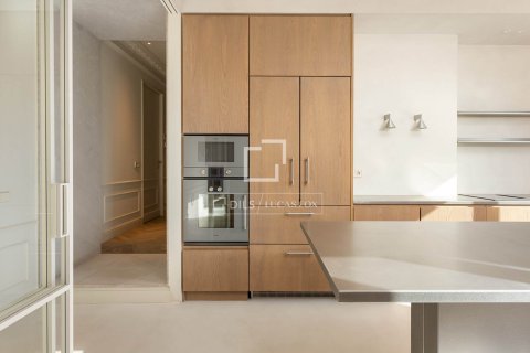 Ático en venta en Barcelona, España 4 dormitorios, 268 m2 No. 150209 - foto 14