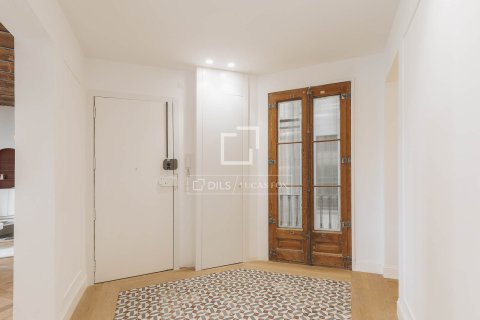 Huoneisto myytävänä Barcelona, Espanja, 3 makuuhuonetta, 150 m2 No. 150213 - kuva 13