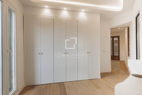 Huoneisto myytävänä Barcelona, Espanja, 3 makuuhuonetta, 150 m2 No. 150213 - kuva 17