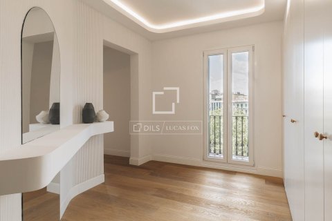 Huoneisto myytävänä Barcelona, Espanja, 3 makuuhuonetta, 150 m2 No. 150213 - kuva 14