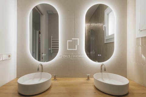 Huoneisto myytävänä Barcelona, Espanja, 3 makuuhuonetta, 150 m2 No. 150213 - kuva 11