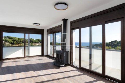 Villa for sale in Arenys de Mar, Barcelona, Spain 4 bedrooms, 345 sq.m. No. 150210 - photo 13