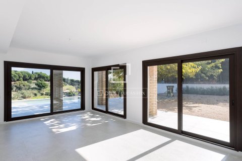 Villa for sale in Arenys de Mar, Barcelona, Spain 4 bedrooms, 345 sq.m. No. 150210 - photo 4