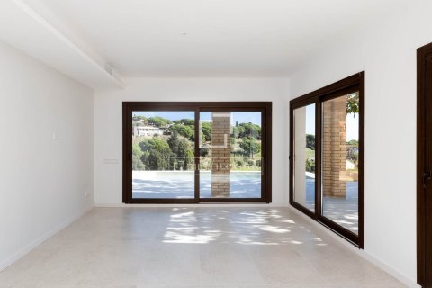 Villa for sale in Arenys de Mar, Barcelona, Spain 4 bedrooms, 345 sq.m. No. 150210 - photo 17